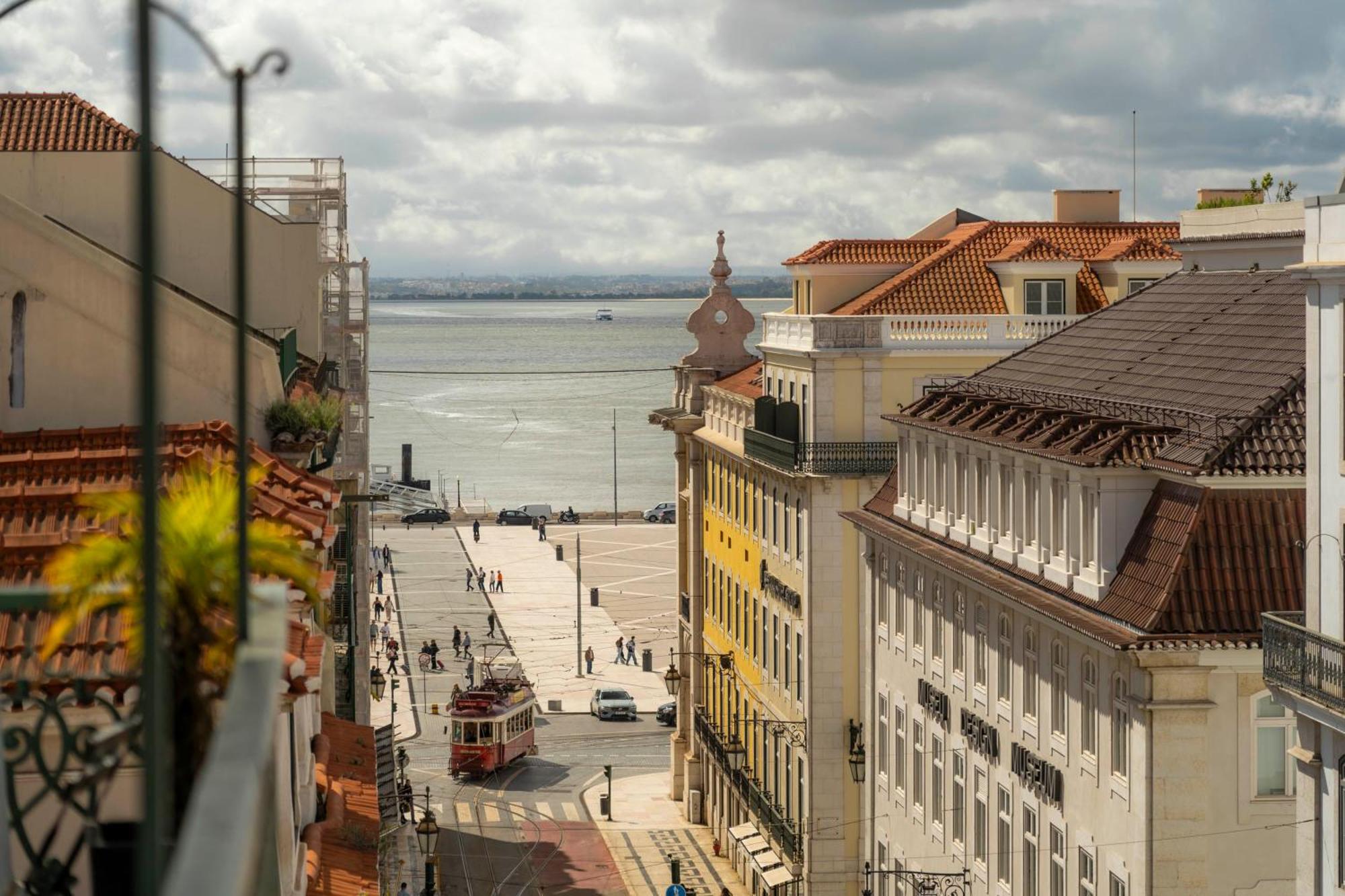 Apartamento Lv Premier Baixa- Cn *